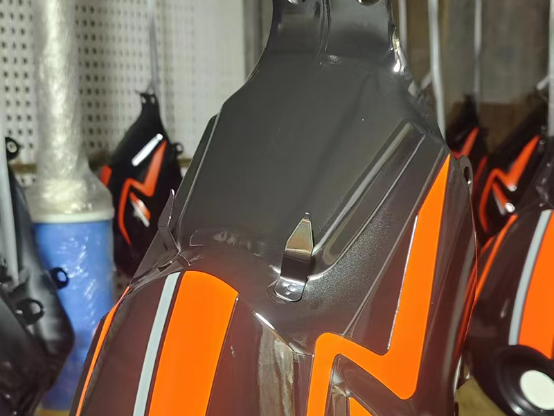 機(jī)器人靜電噴漆線視頻1