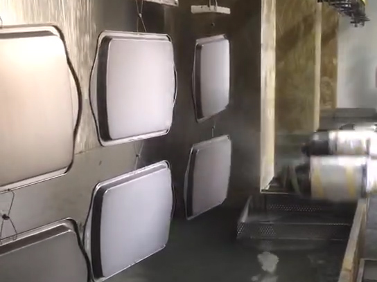 烤盤靜電自動(dòng)噴漆生產(chǎn)線